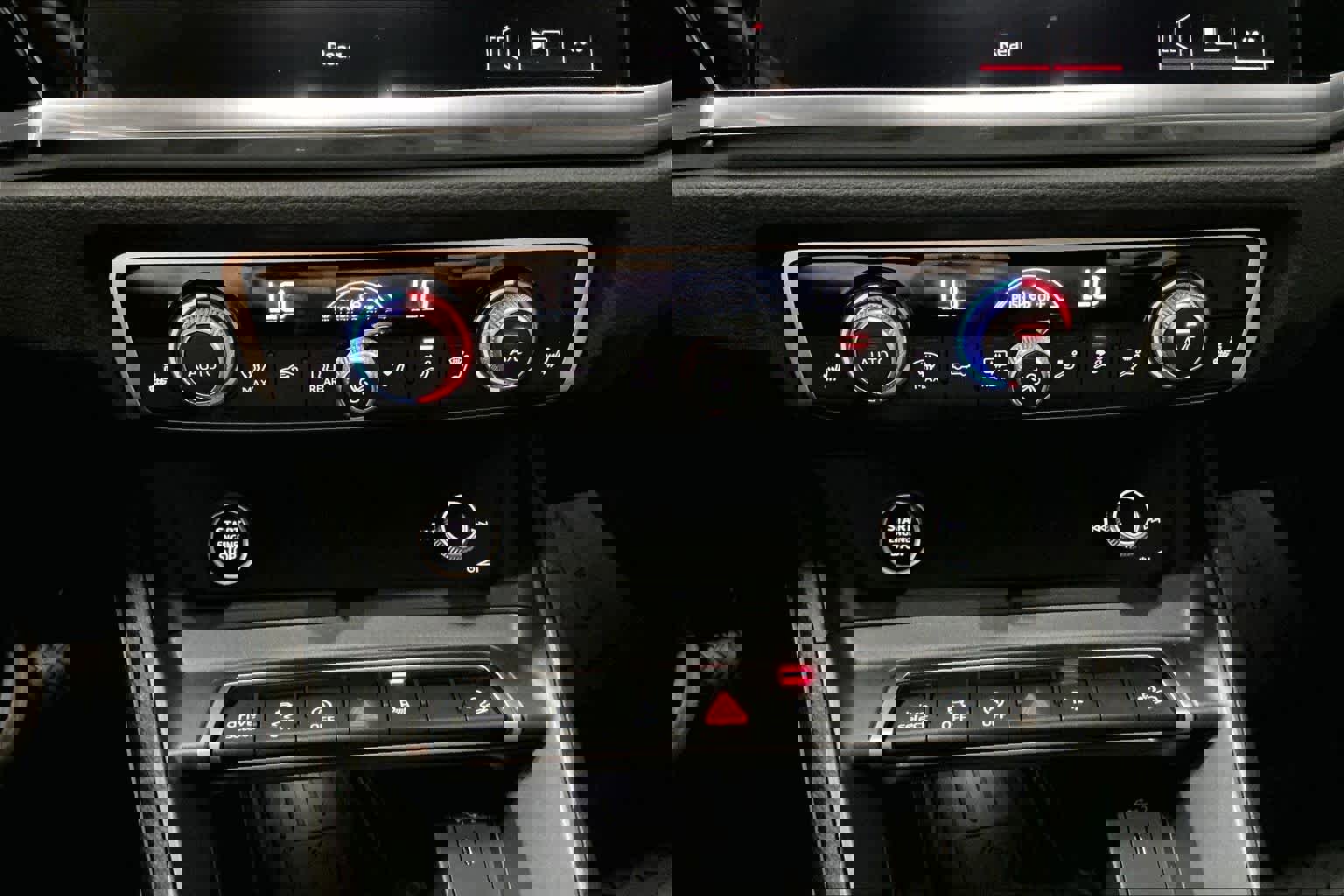 Certified 2025 Audi Q3 2.0T Premium w/ Convenience Package image 35