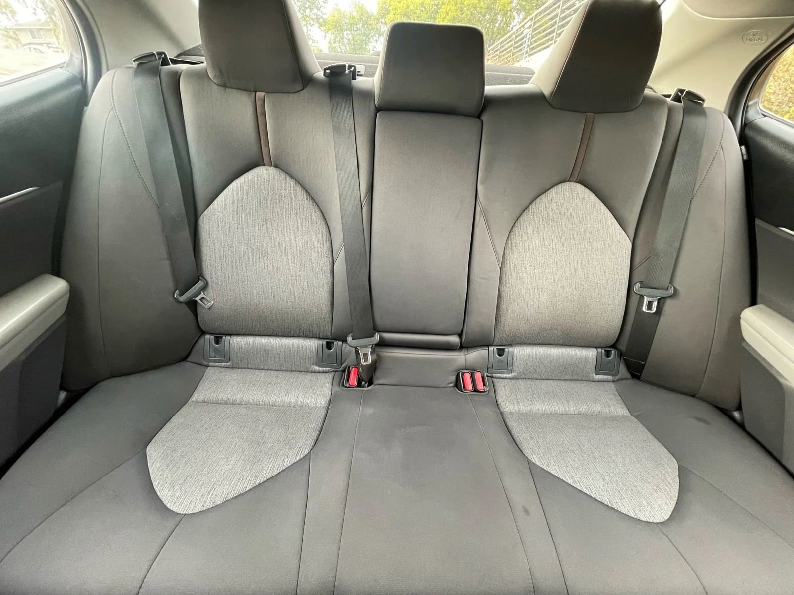 Used 2018 Toyota Camry SE image 10