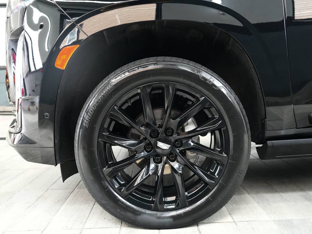 Used 2023 Cadillac Escalade ESV Sport w/ LPO, ONYX Package AWD/4WD image 9