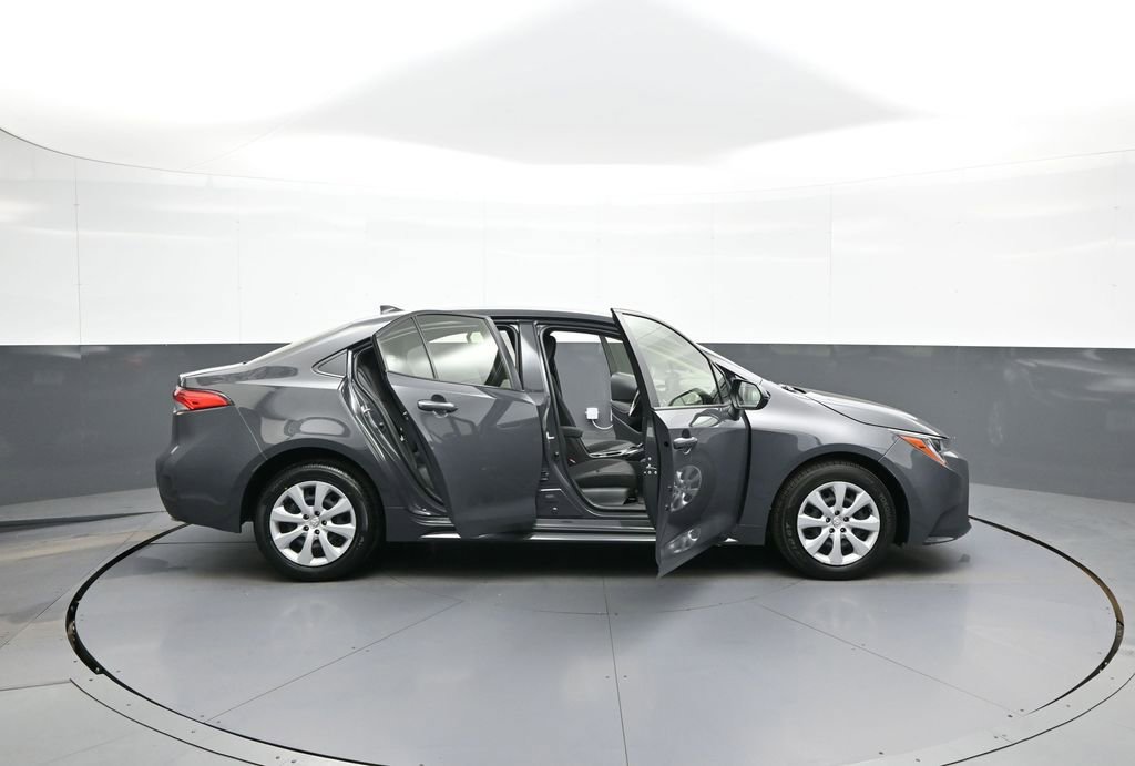 Used 2023 Toyota Corolla LE FWD image 40
