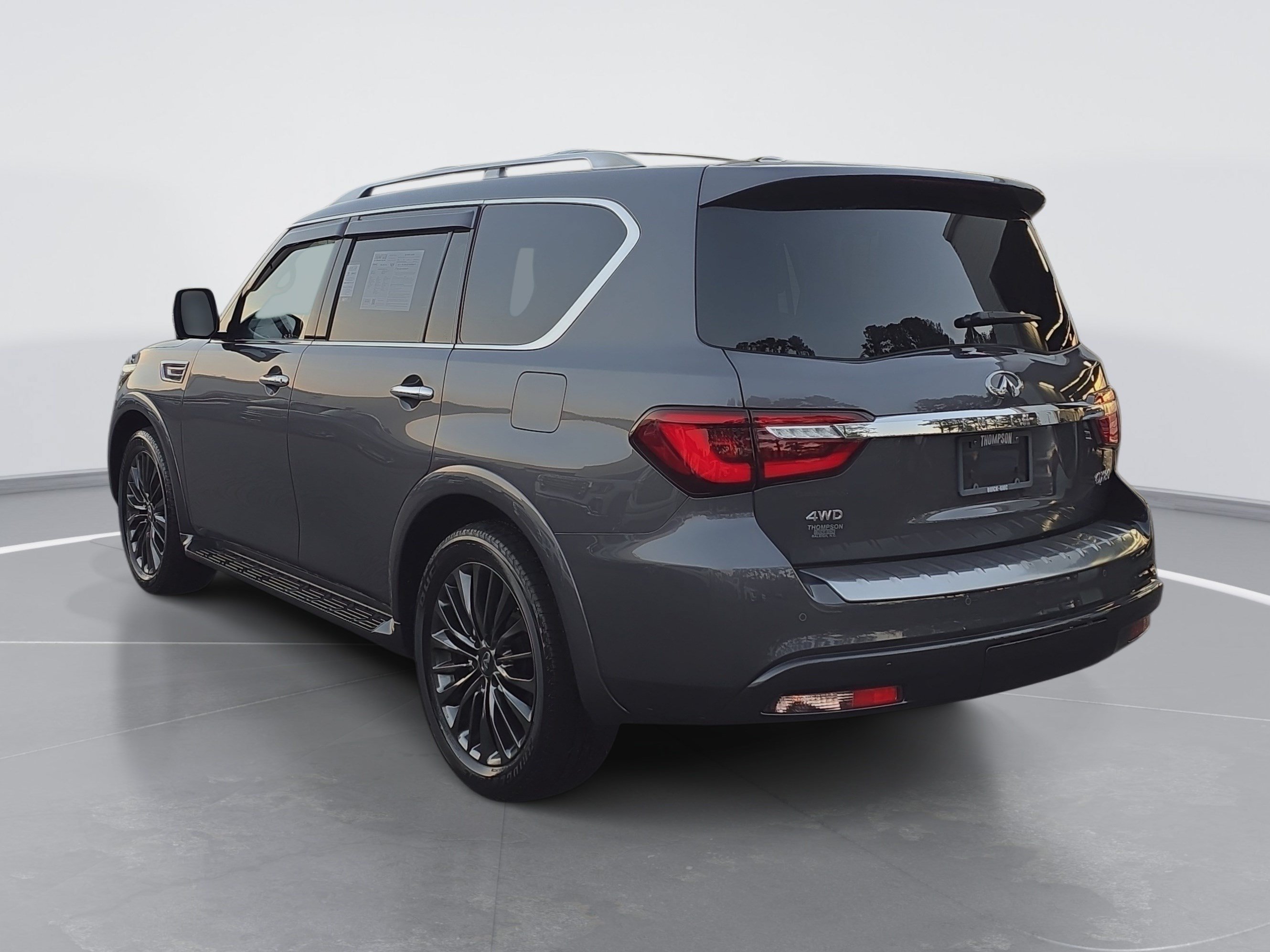 Used 2024 INFINITI QX80 Sensory w/ All-Season Package AWD/4WD image 5