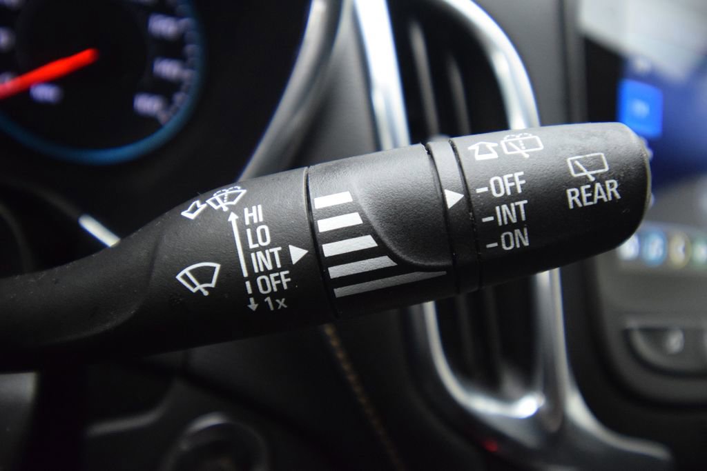 Used 2021 Chevrolet Equinox Premier w/ Redline Edition AWD/4WD image 35