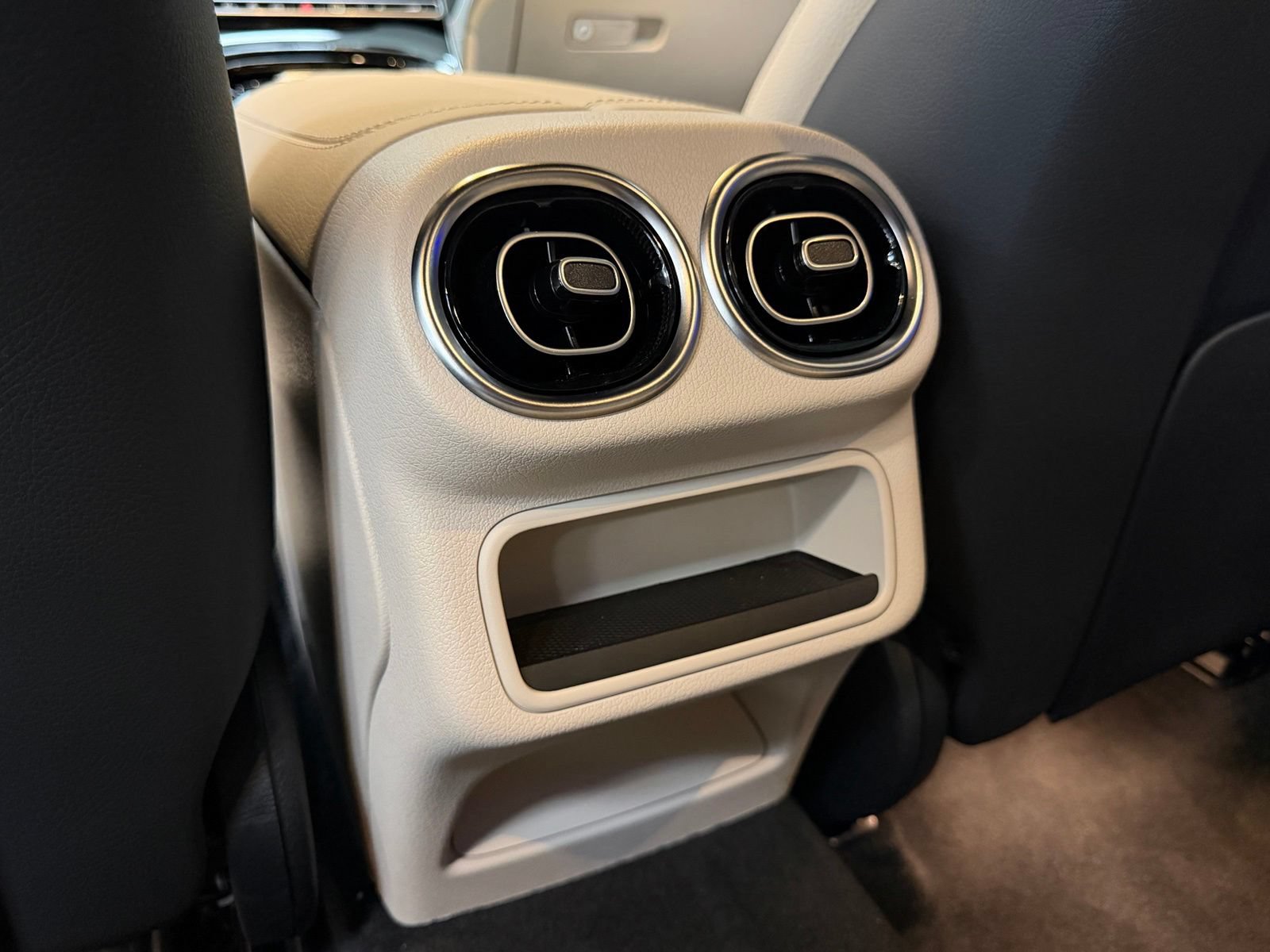 Certified 2025 Mercedes-Benz GLC 350e 4MATIC image 37