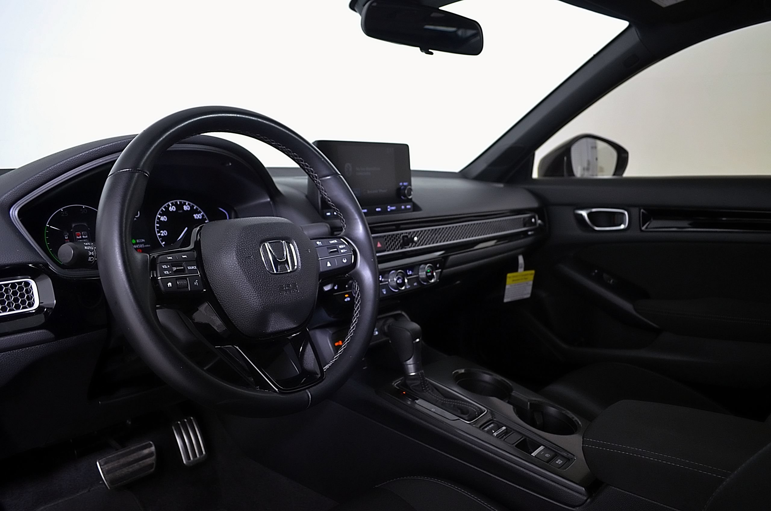 Used 2025 Honda Civic Sport image 13