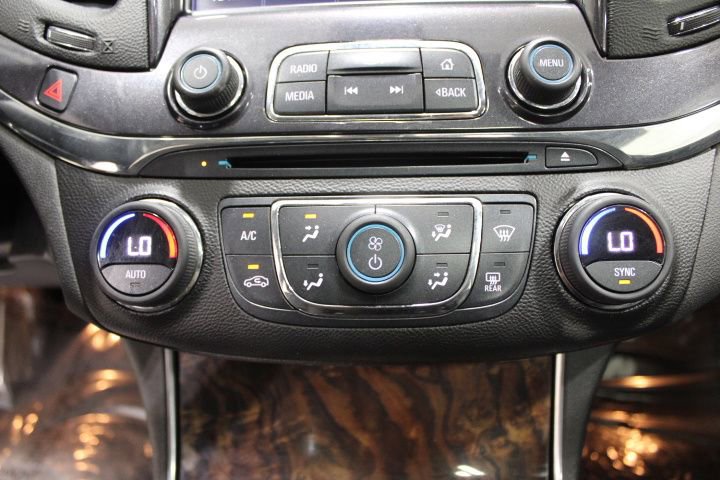 Used 2014 Chevrolet Impala LT w/ Convenience Package image 36