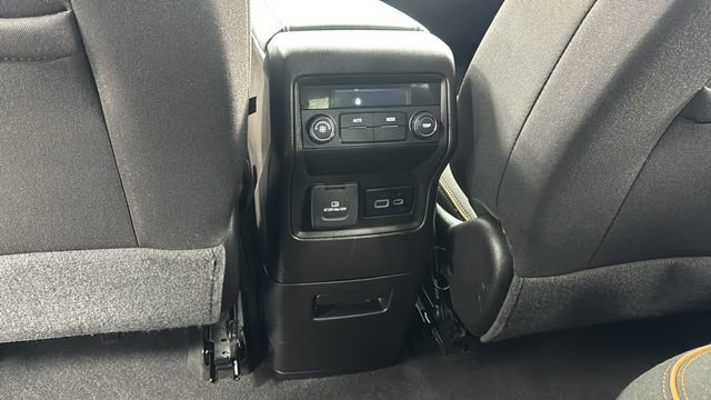 Used 2023 GMC Acadia AT4 image 40