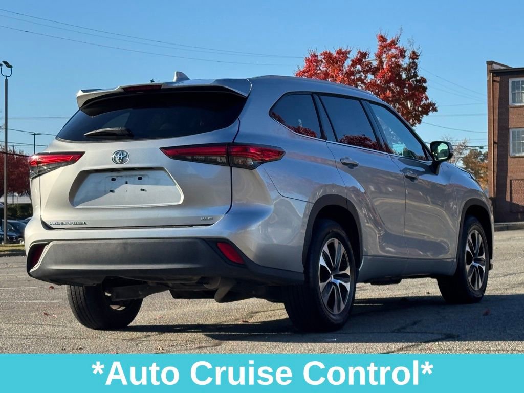 Used 2022 Toyota Highlander XLE image 8
