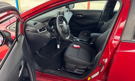 Used 2020 Toyota Corolla LE FWD image 7