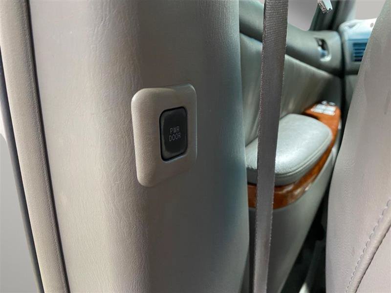 Used 2009 Toyota Sienna FWD image 23