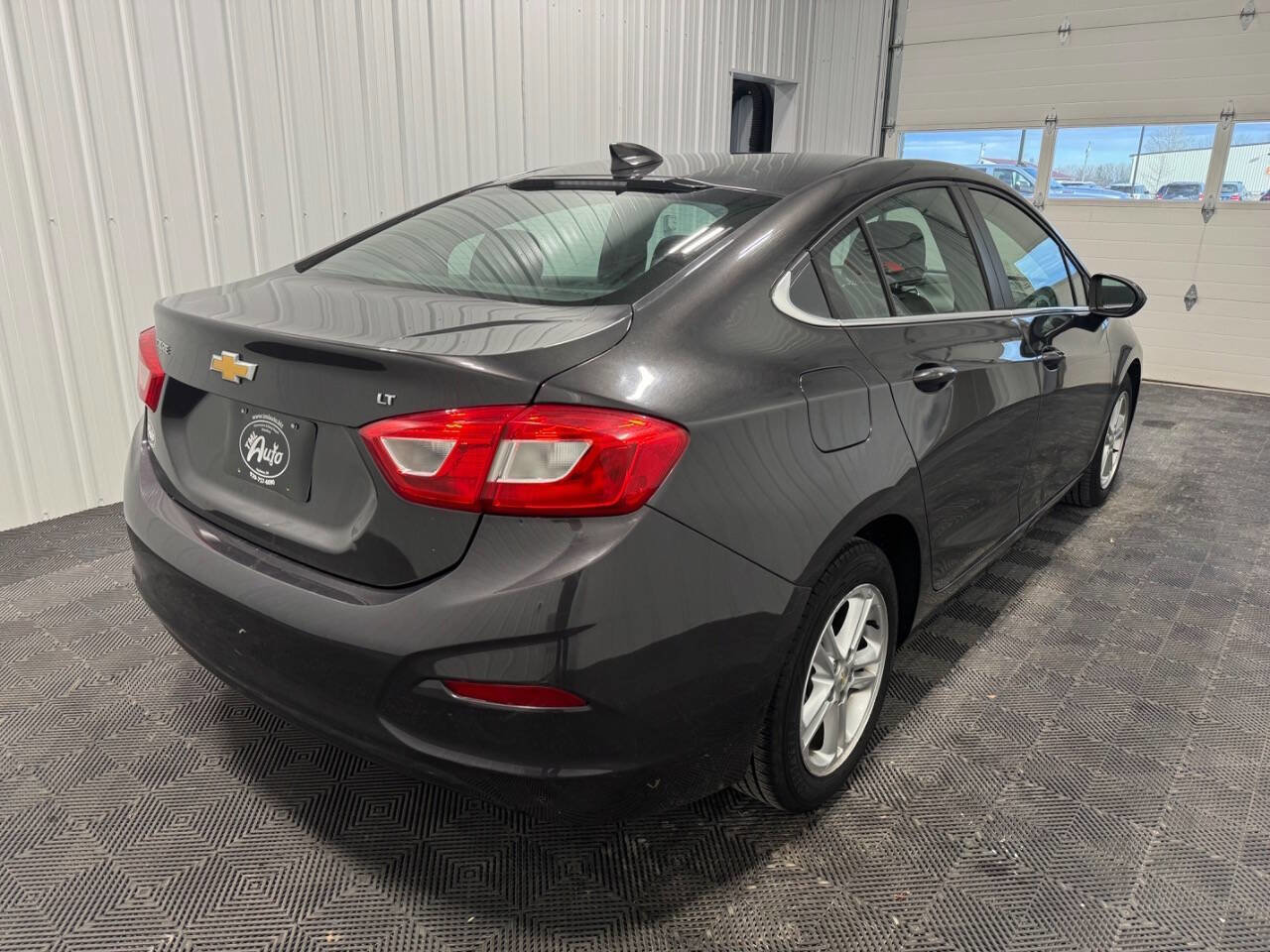 Used 2017 Chevrolet Cruze LT w/ Convenience Package image 3