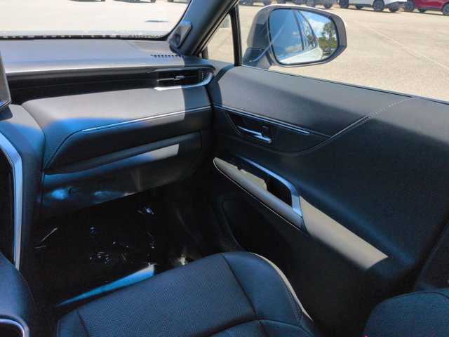 Used 2021 Toyota Venza Limited AWD/4WD image 18