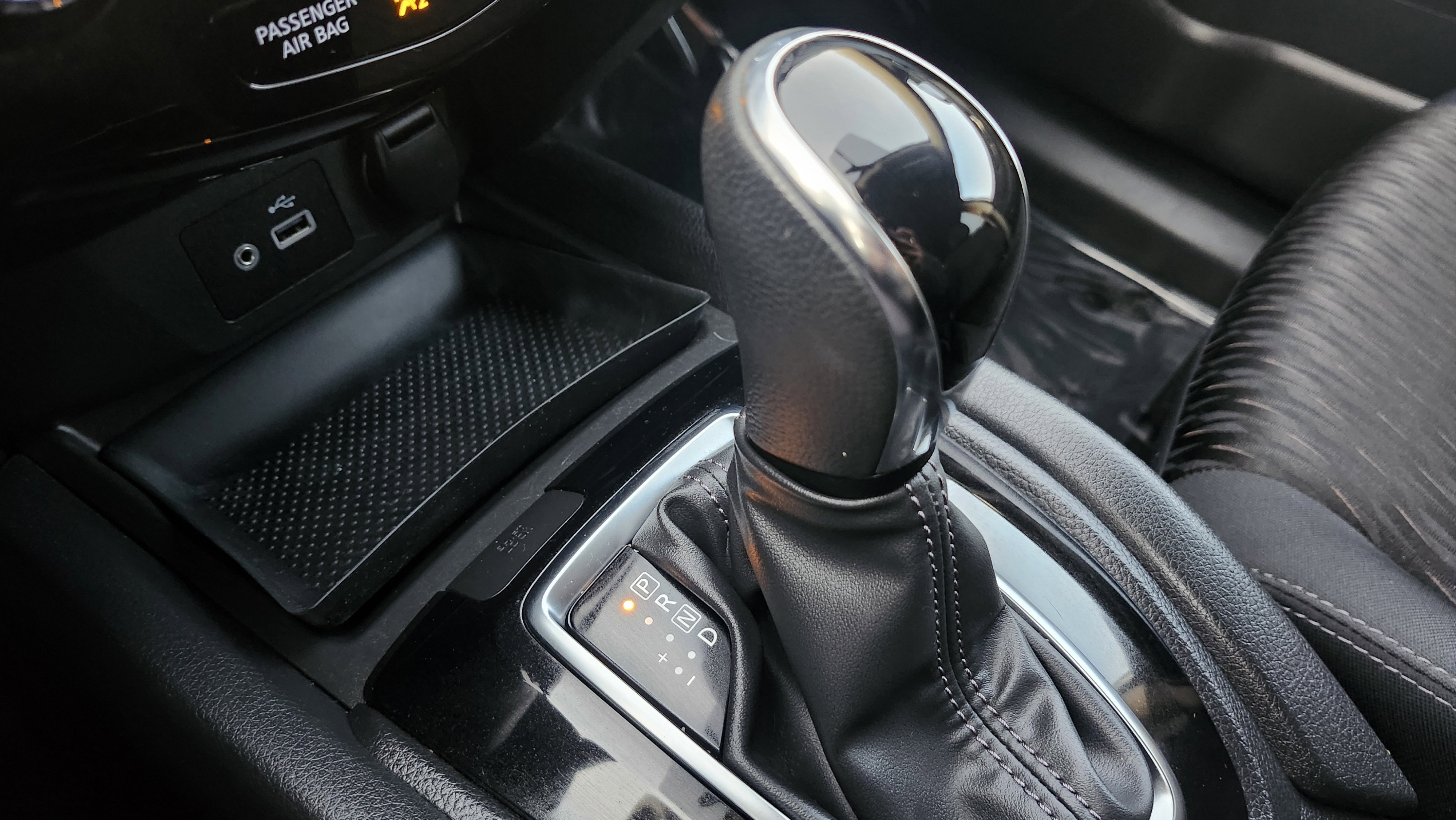 Used 2018 Nissan Rogue SV image 34