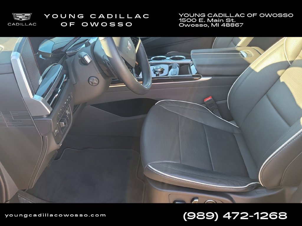 Used 2025 Cadillac Escalade Sport w/ Touring Package AWD/4WD image 11