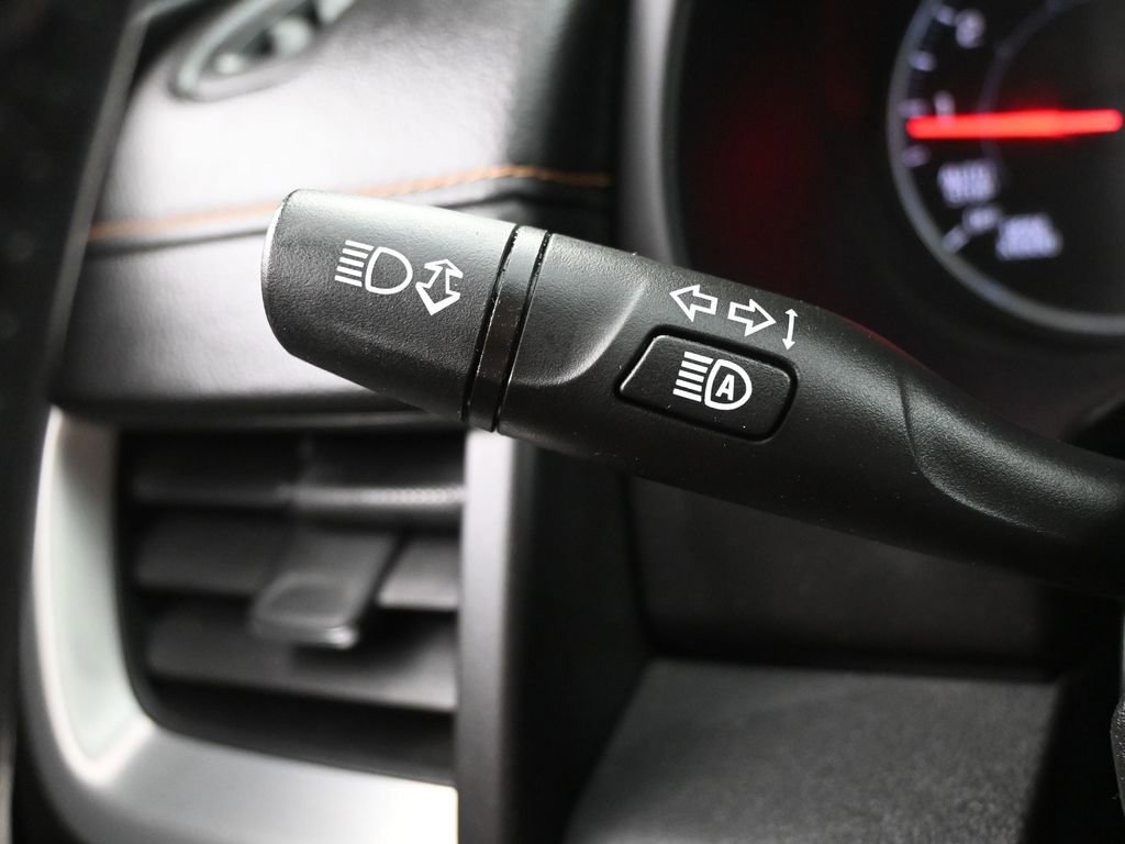Used 2020 GMC Terrain SLE image 19