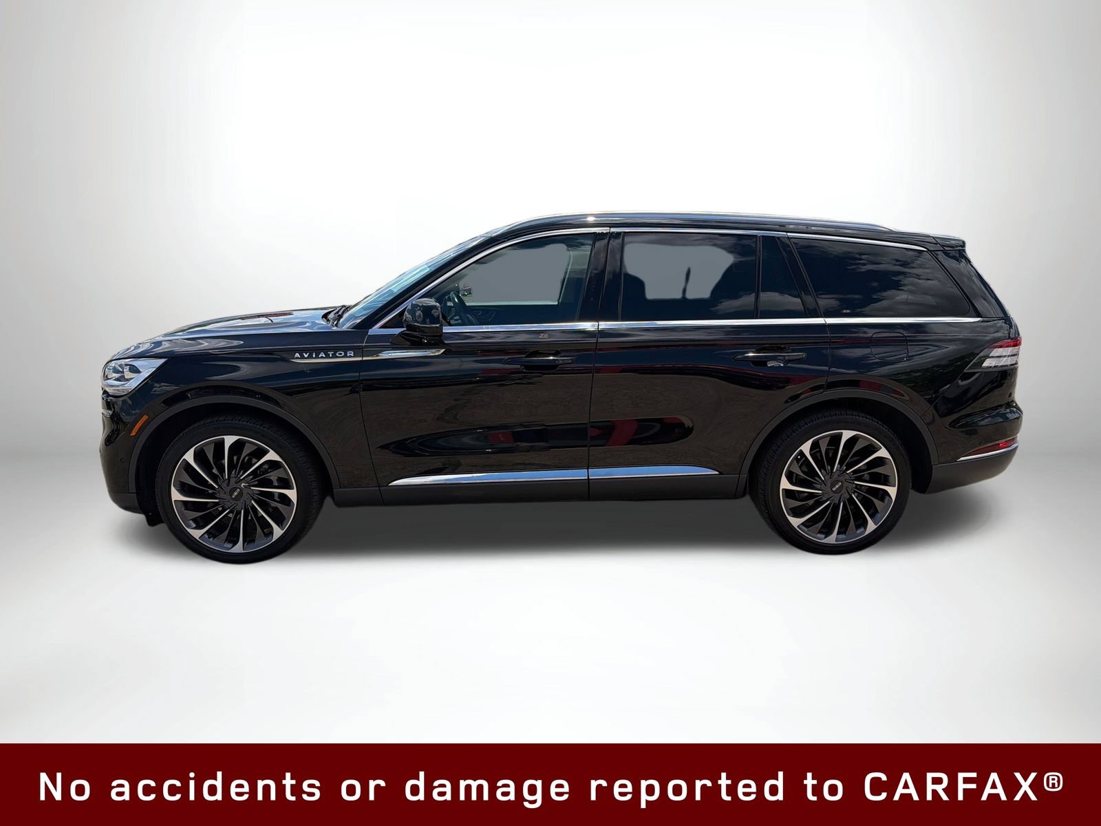 Used 2020 Lincoln Aviator Reserve w/ Equipment Group 202A AWD/4WD image 3
