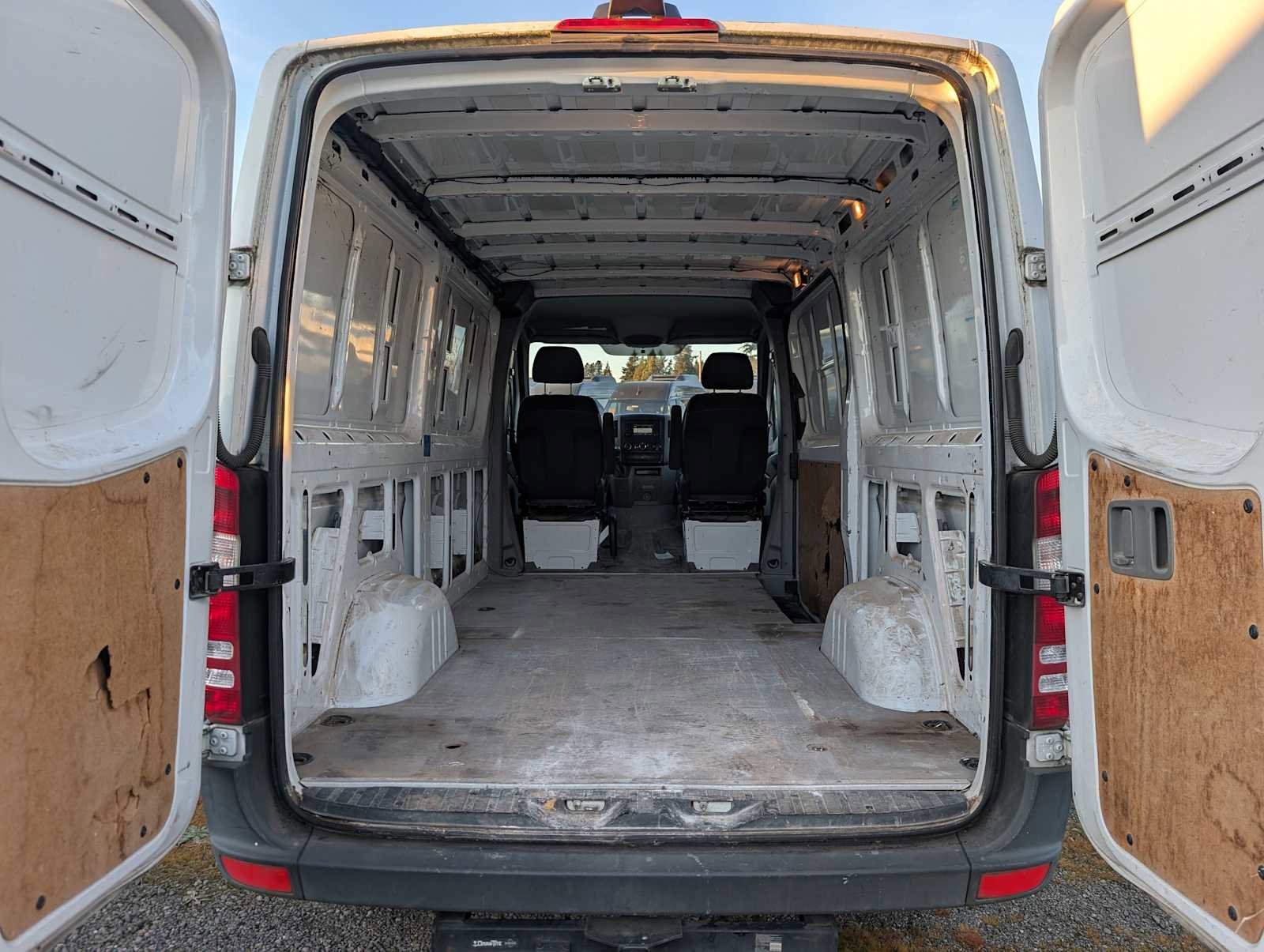 Used 2018 Mercedes-Benz Sprinter 2500 image 19