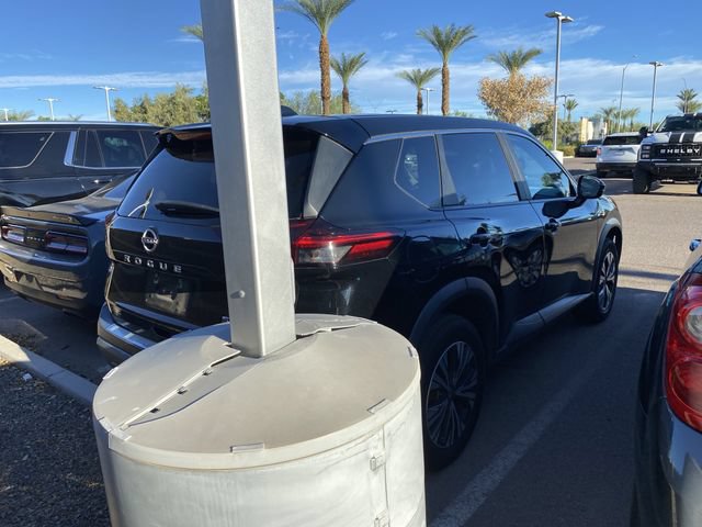 Used 2023 Nissan Rogue SV FWD image 4