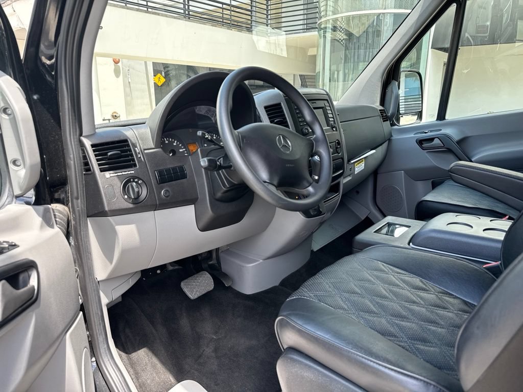 Used 2017 Mercedes-Benz Sprinter 2500 image 30
