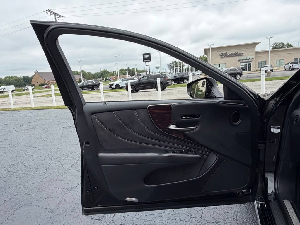 Used 2018 Lexus LS 500 AWD w/ Interior Upgrade Package image 19