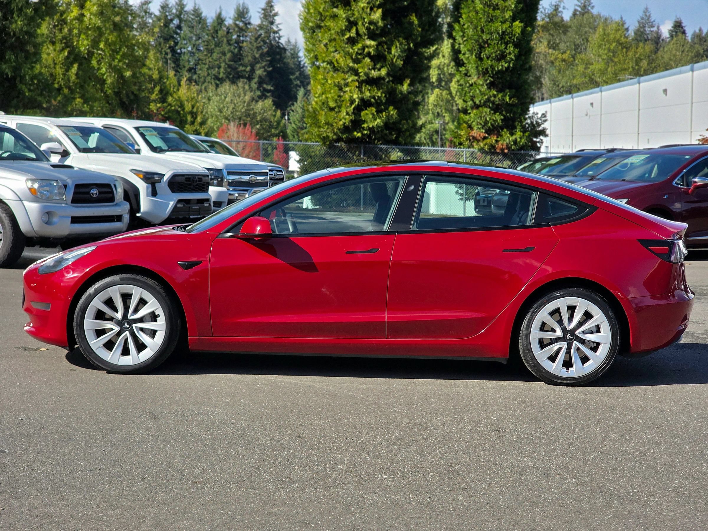 Used 2021 Tesla Model 3 Standard Range Plus RWD image 9