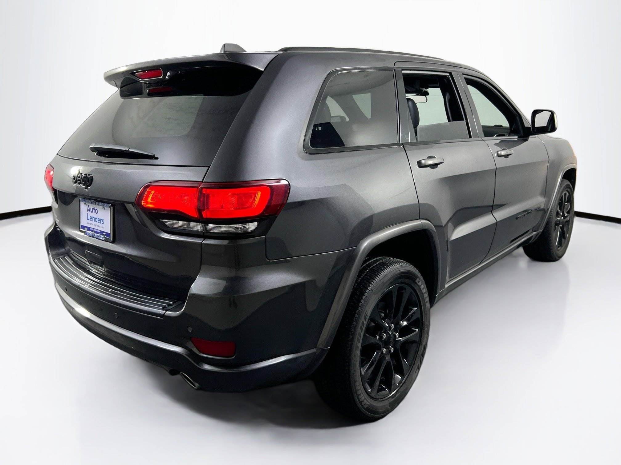 Used 2021 Jeep Grand Cherokee Laredo X image 5