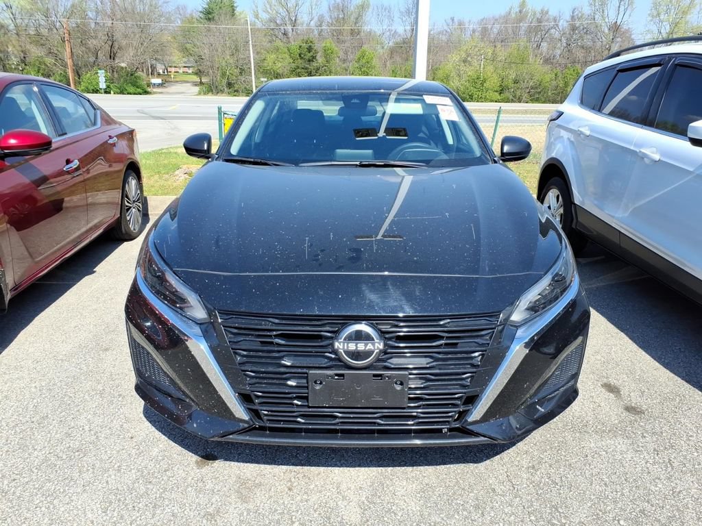 Certified 2025 Nissan Altima 2.5 SV FWD image 2