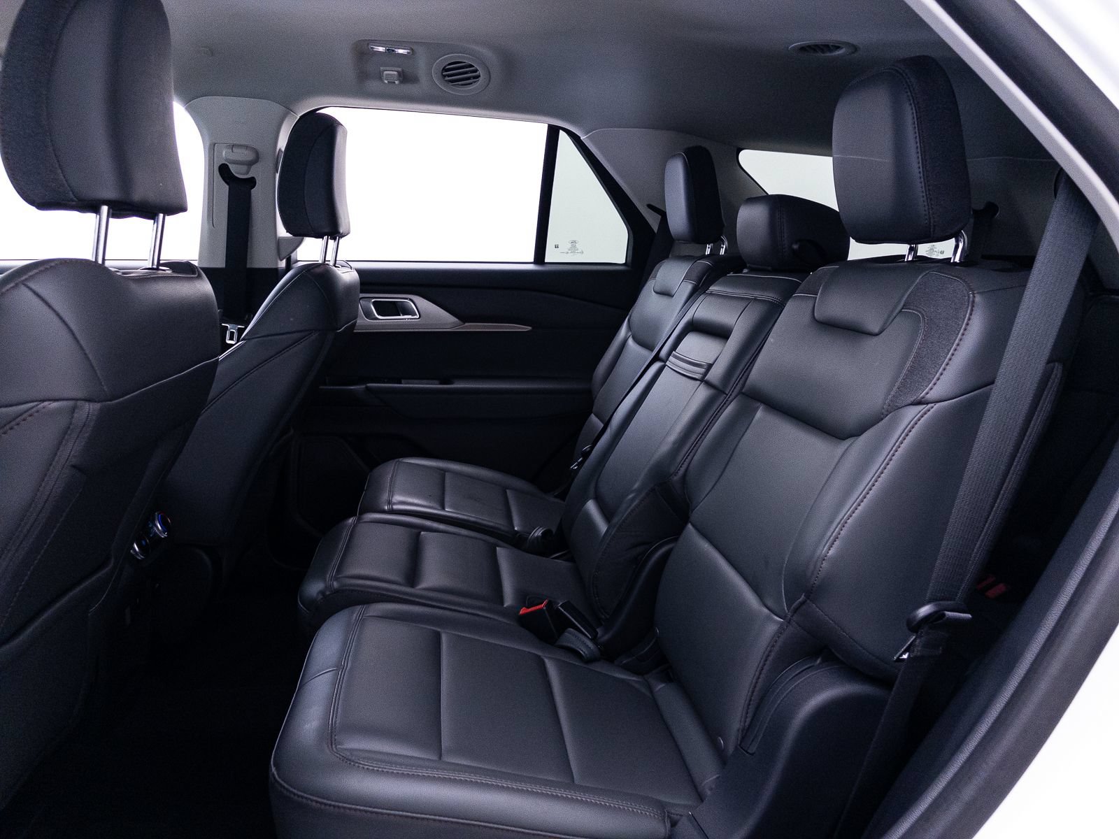 Used 2025 Ford Explorer Active w/ Active Comfort Package AWD/4WD image 43