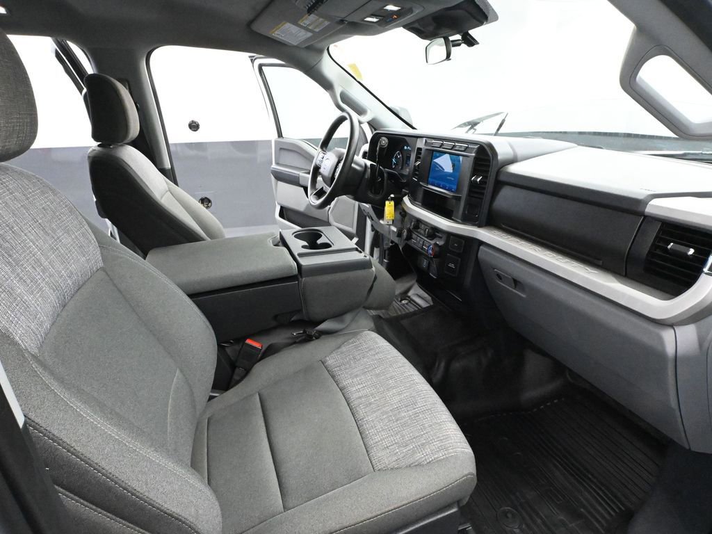 Used 2024 Ford F350 XLT w/ FX4 Off-Road Package image 46