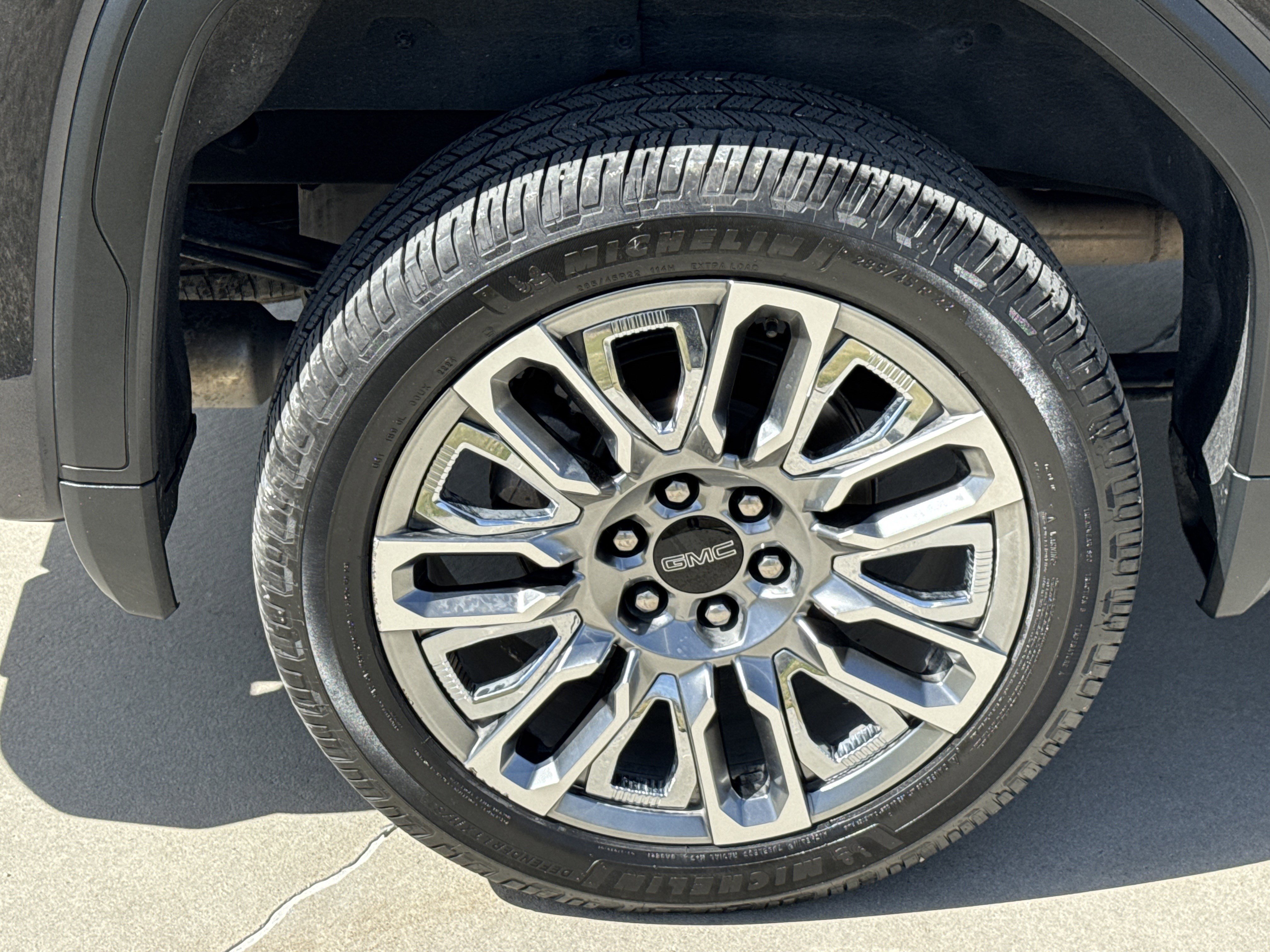 Used 2023 GMC Sierra 1500 Denali Ultimate image 12