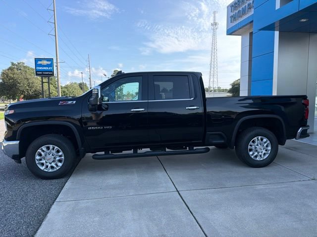 Used 2025 Chevrolet Silverado 2500 LTZ w/ LTZ Convenience Package AWD/4WD image 8