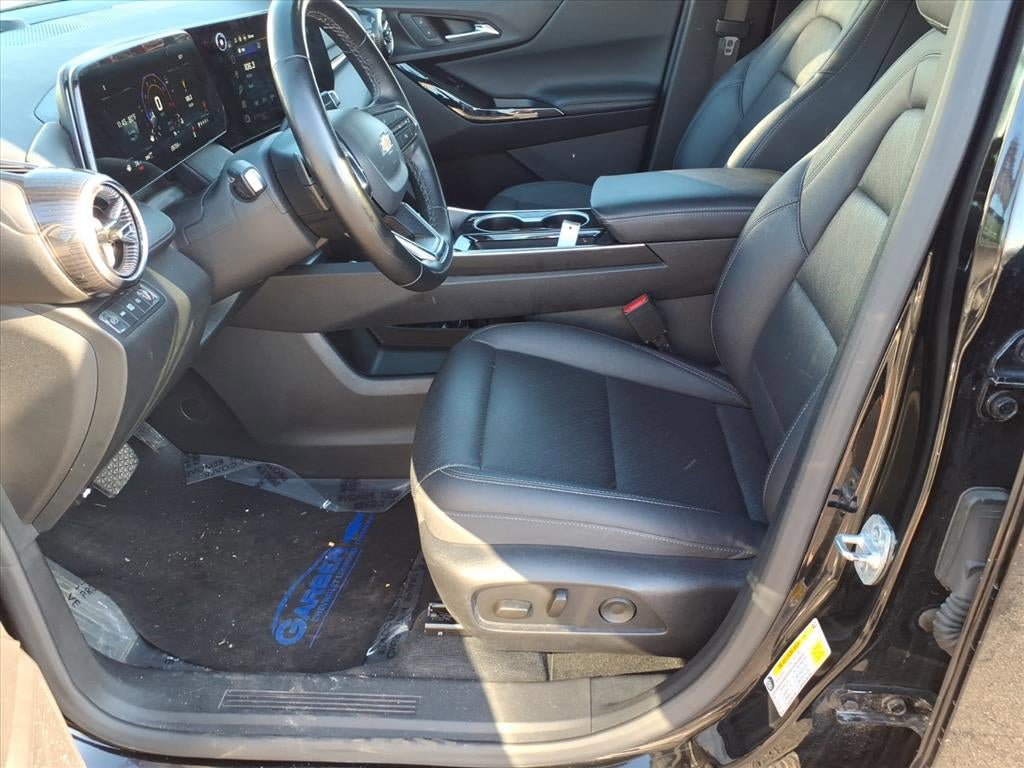 Used 2025 Chevrolet Equinox LT w/ Convenience Package II AWD/4WD image 13