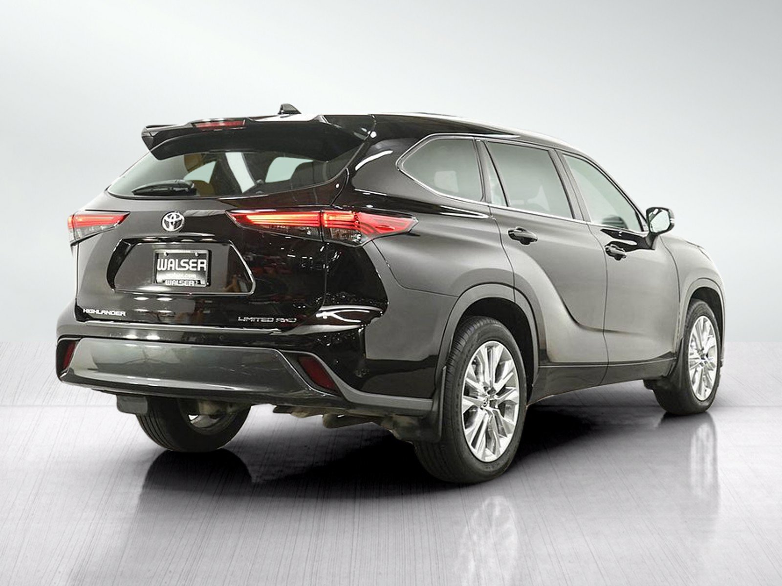 Used 2020 Toyota Highlander Limited AWD/4WD image 6