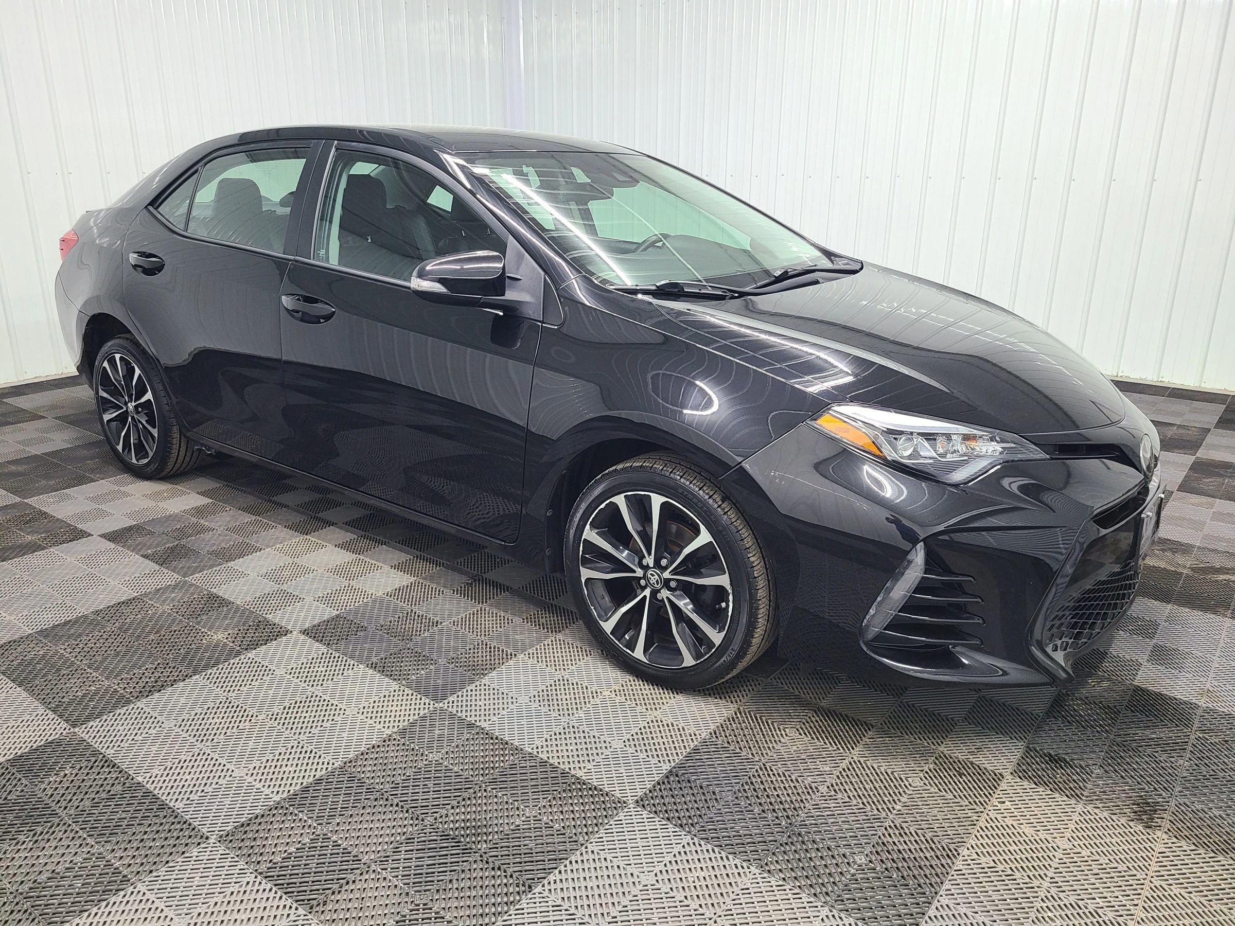 Used 2018 Toyota Corolla SE FWD image 13