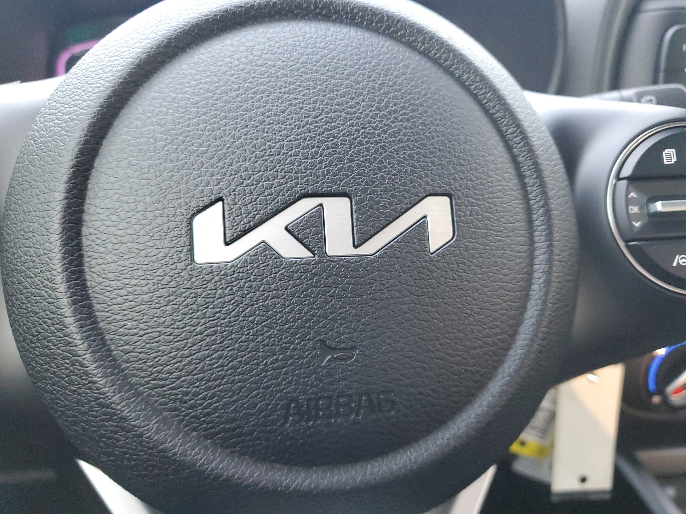 Used 2025 Kia Soul LX FWD image 12