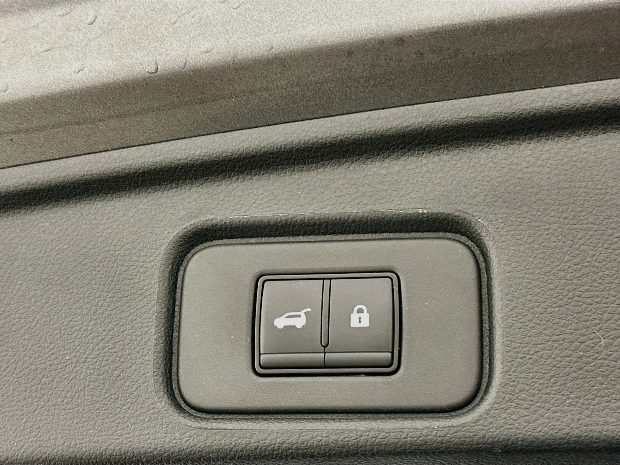 Used 2025 Nissan Pathfinder SV AWD/4WD image 31