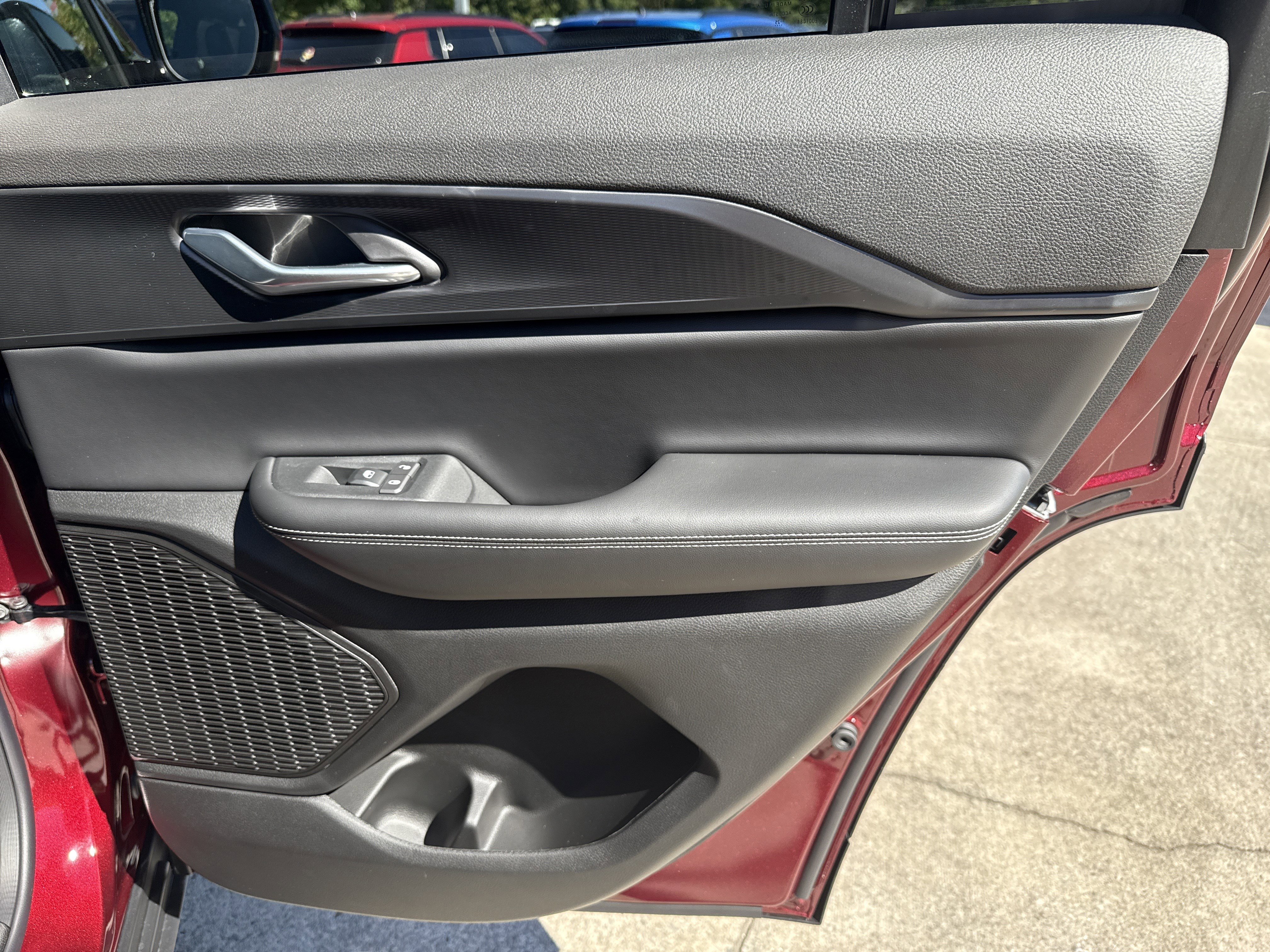 New 2025 Jeep Grand Cherokee Altitude image 16