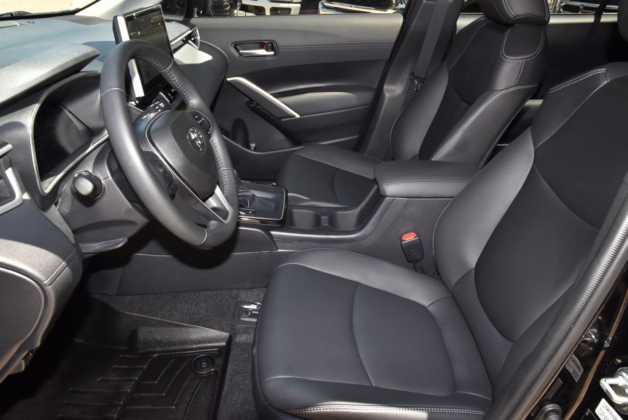 Used 2026 Toyota Corolla Cross XLE w/ Convenience Package FWD image 13