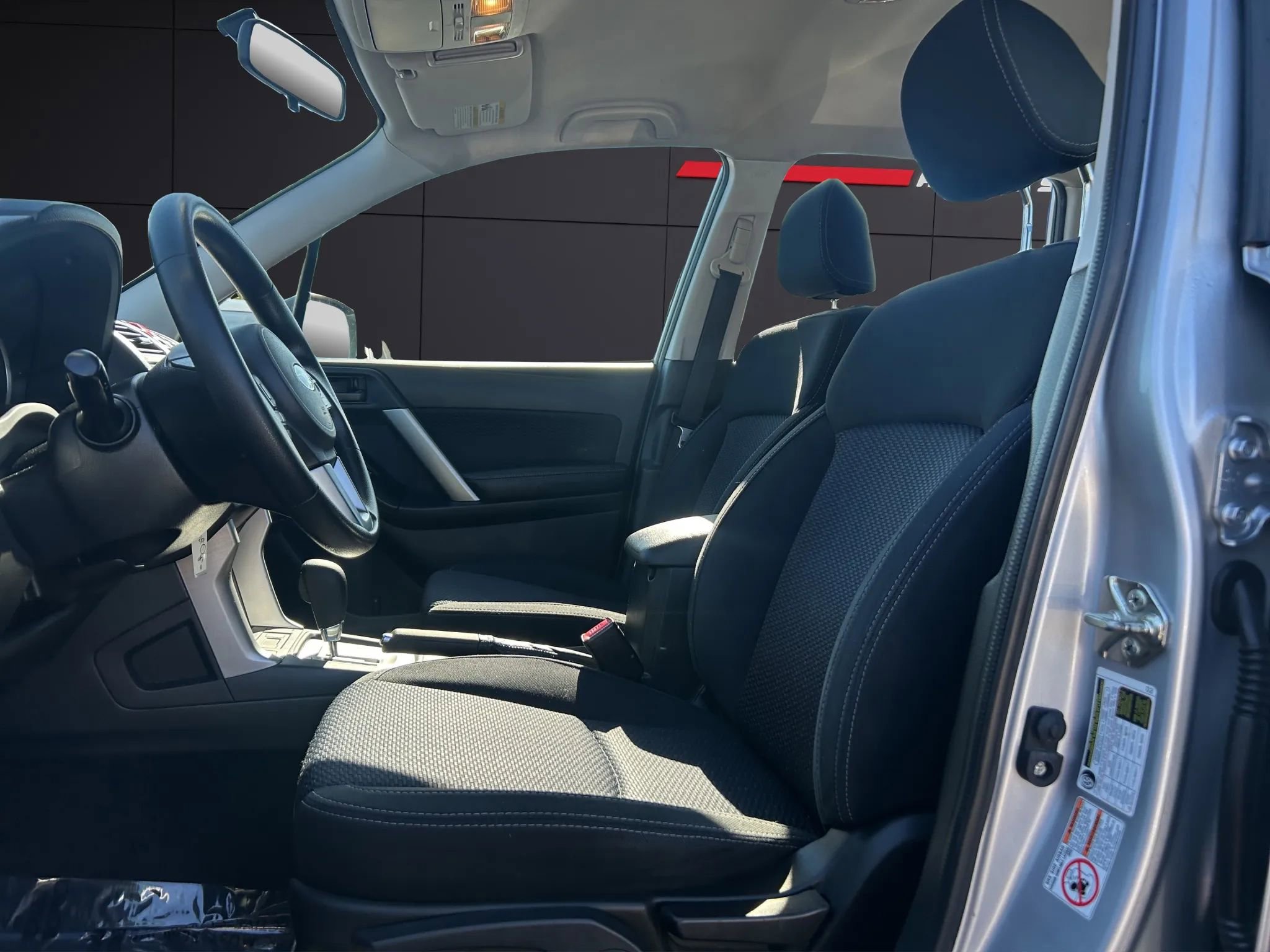 Used 2018 Subaru Forester 2.5i w/ Alloy Wheel Package image 13