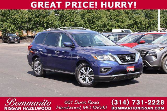 Used 2017 Nissan Pathfinder SL w/ SL Premium Package