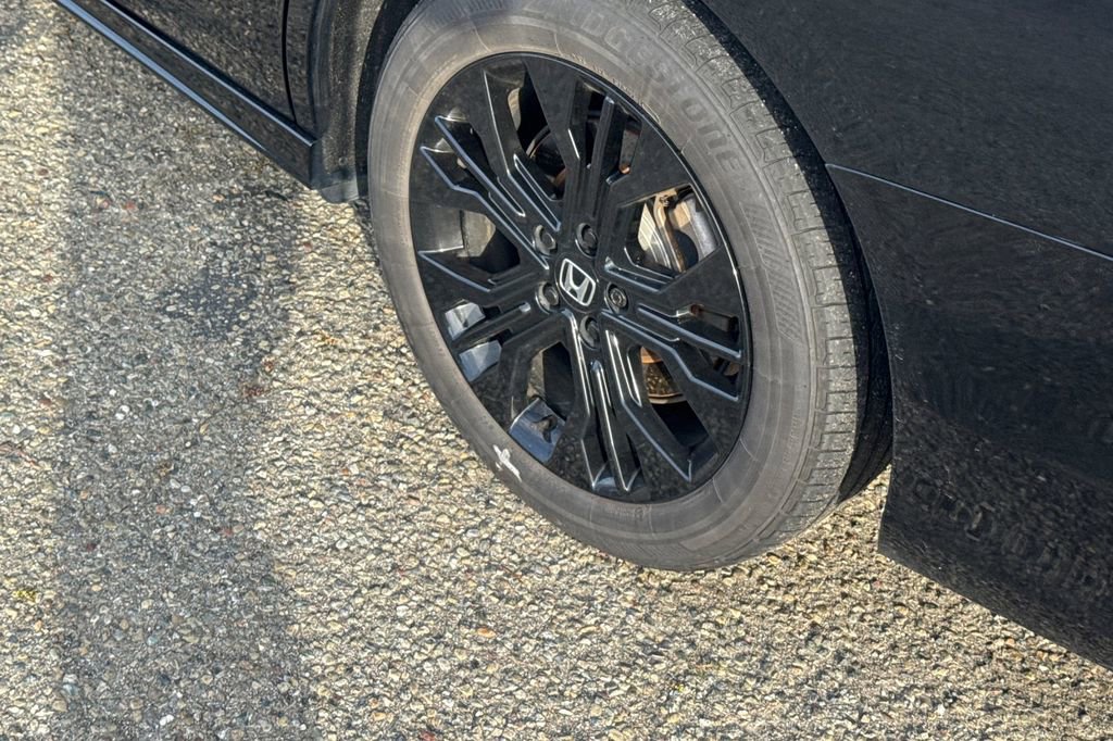 Used 2025 Honda Odyssey Sport-L image 4