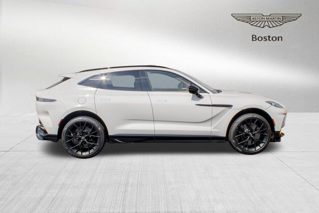 New 2025 Aston Martin DBX 707 image 5