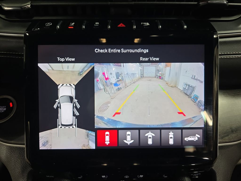 Used 2024 Jeep Grand Cherokee L Limited w/ Luxury Tech Group II image 25