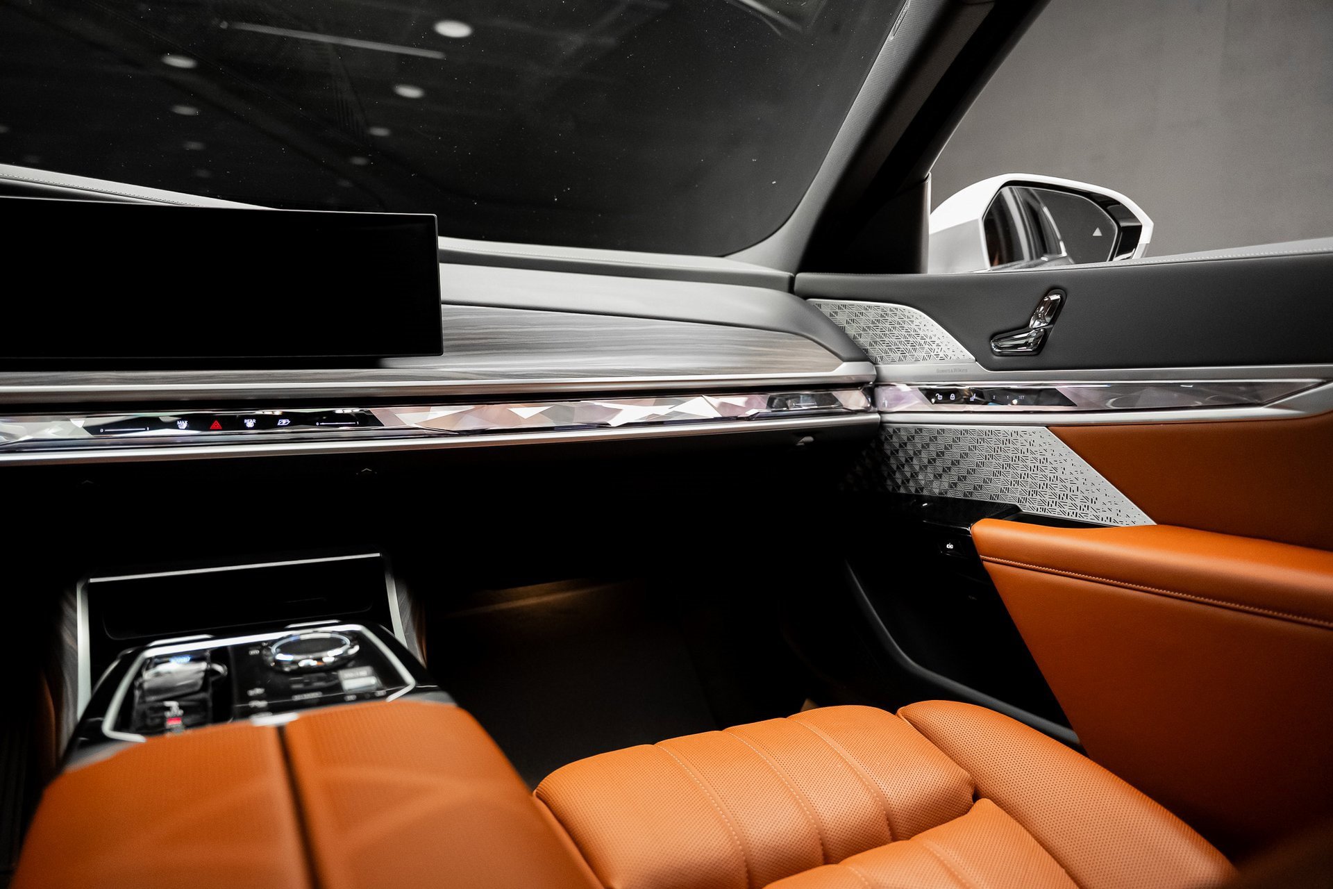 Used 2023 BMW i7 xDrive60 image 40