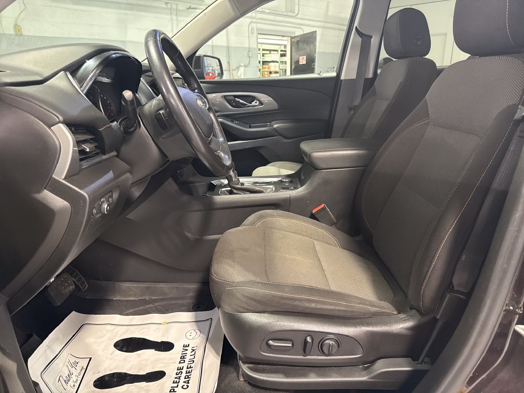 Used 2021 Chevrolet Traverse LT AWD/4WD image 28