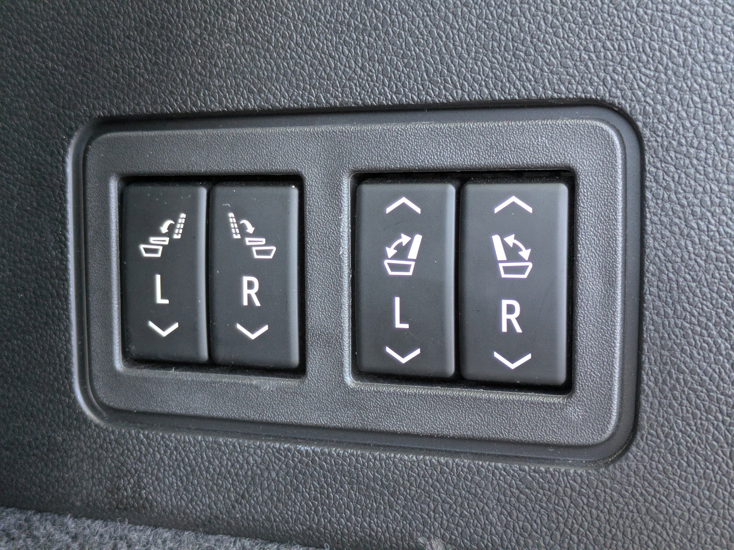 Certified 2023 Cadillac XT6 Sport w/ Platinum Package image 14