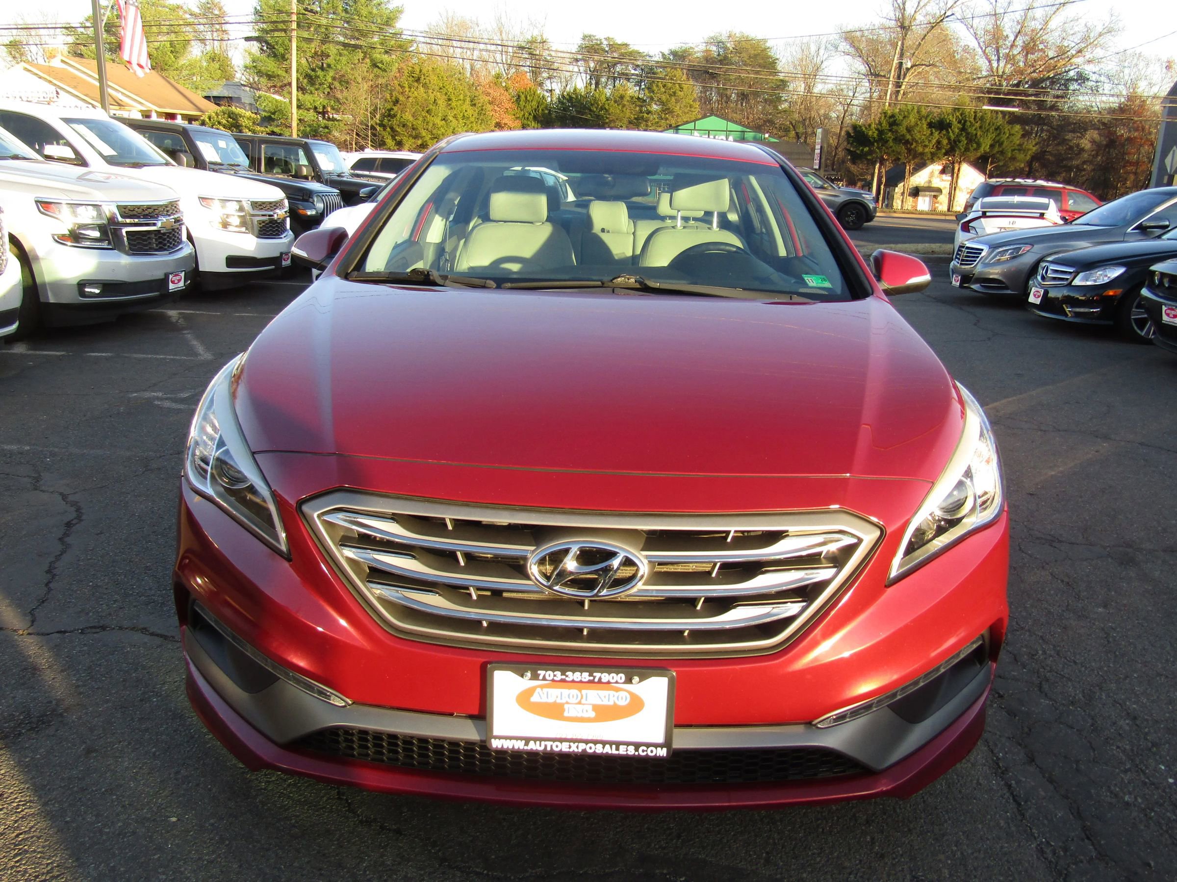 Used 2015 Hyundai Sonata Sport w/ Option Group 03 image 2
