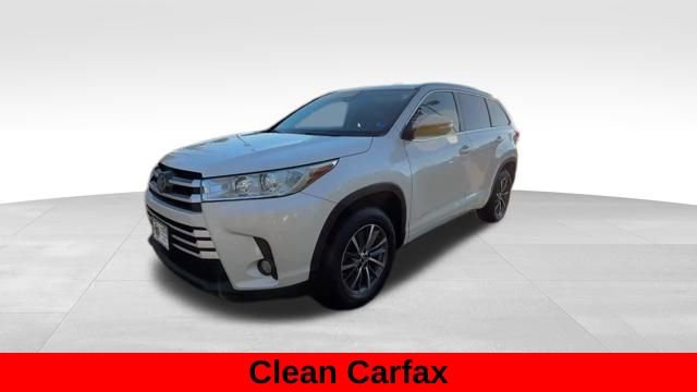 Used 2017 Toyota Highlander XLE image 5