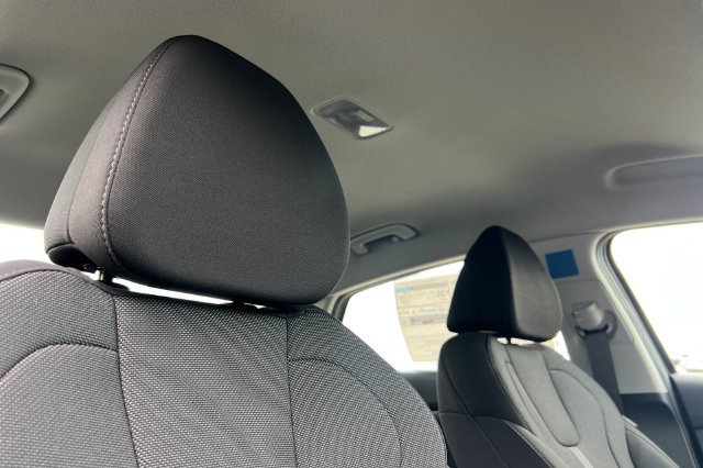 New 2026 Hyundai Elantra SE FWD image 15