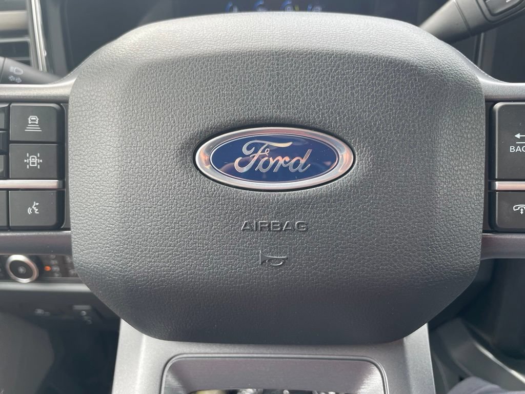 New 2026 Ford F350 Lariat w/ Black Appearance Package AWD/4WD image 17