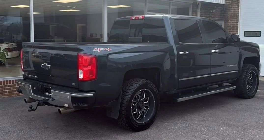 Used 2017 Chevrolet Silverado 1500 LTZ w/ LTZ Plus Package image 6